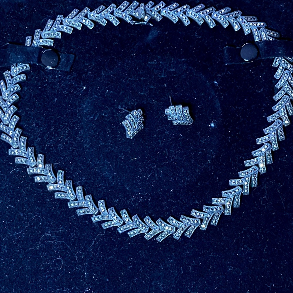 Costume Black and Gold Necklace and Earrings
